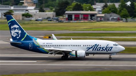 airlines in Alaska